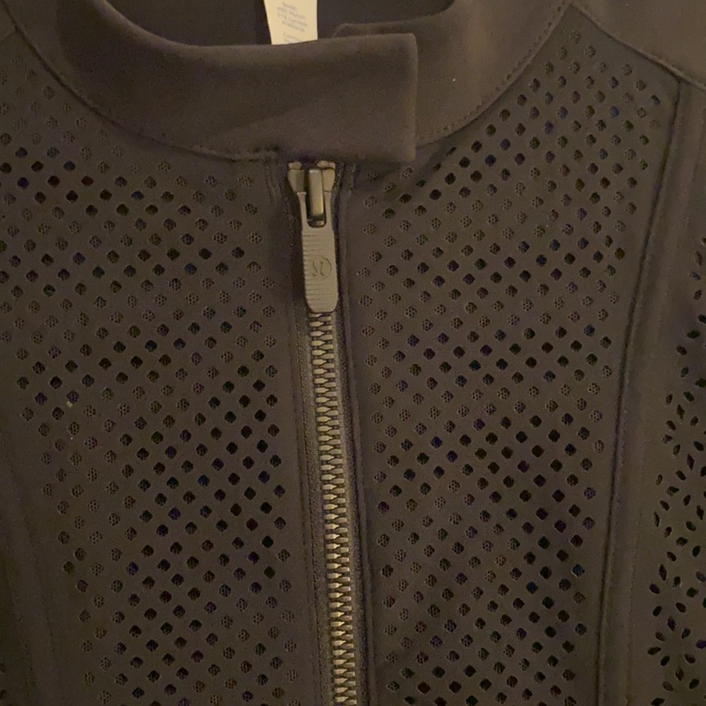 LuLuLemon Get Your Peek On Black Jacket SIZE 4 - Picture 11 of 17